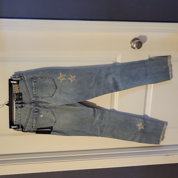 Blank NYC Snake Star Patch Crop Jean's 24 NWT - Picture 14 of 15